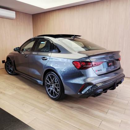 AUDI RS3 2.5 TFSI GASOLINA SEDAN TRACK QUATTRO S-TRONIC AUDI RS3 2.5 TFSI GASOLINA SEDAN TRACK QUATTRO S-TRONIC